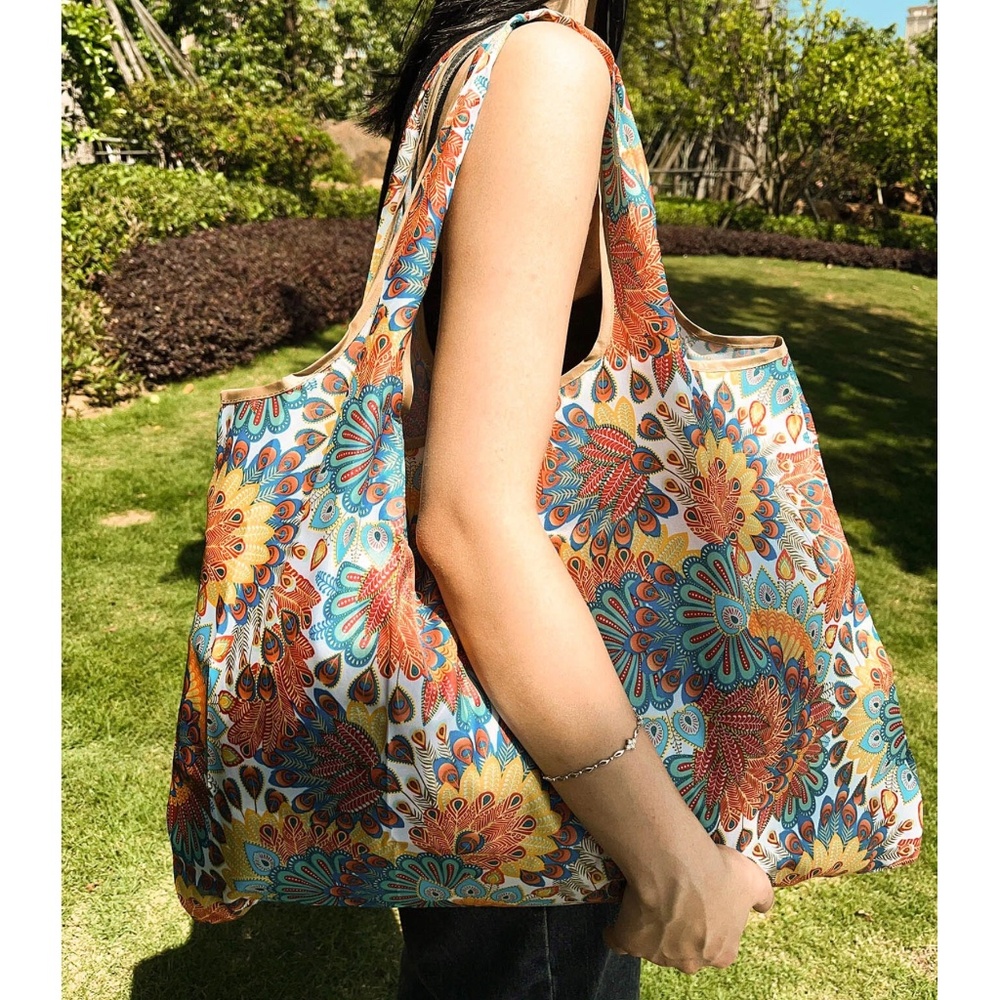 Floral Print Large Eco friendly reusable travel shopping bag - Picture 3 of 5